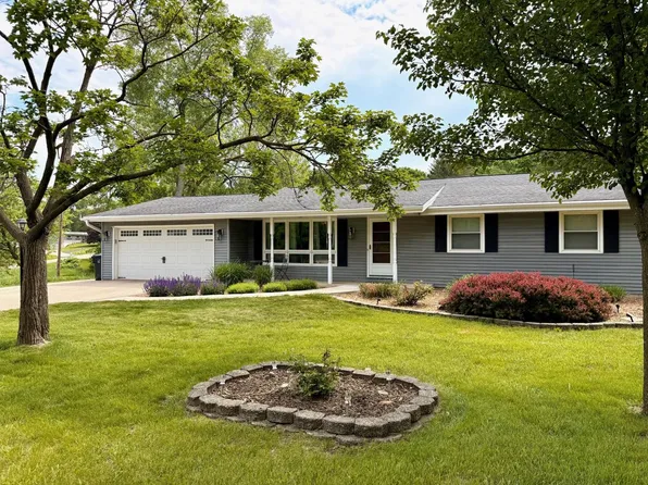 W254S6620 Ridge ROAD, Waukesha, WI 53189
