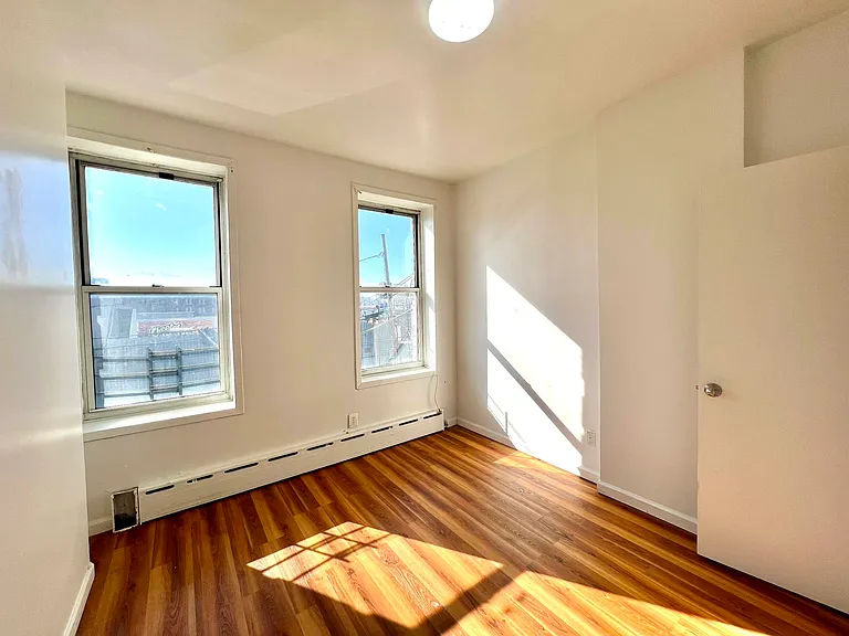 111 Montauk Ave #2 — Photo 1