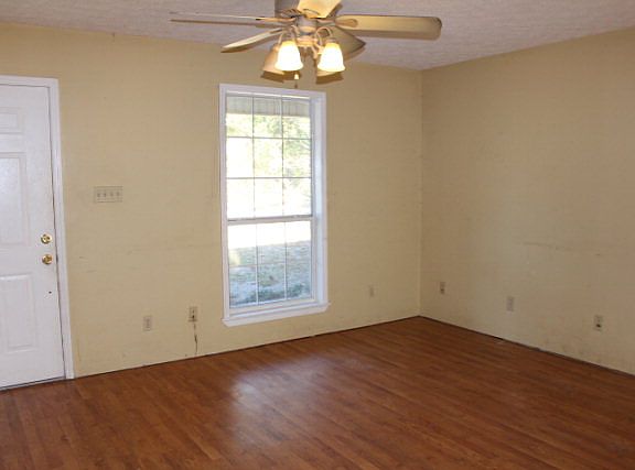 3rd image of 4296 Leisure Lakes Dr