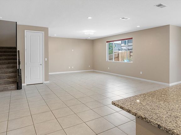5th image of 2228 Butte Creek Dr