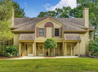 2906 Ridgefield Ct, Helmetta, NJ 08828