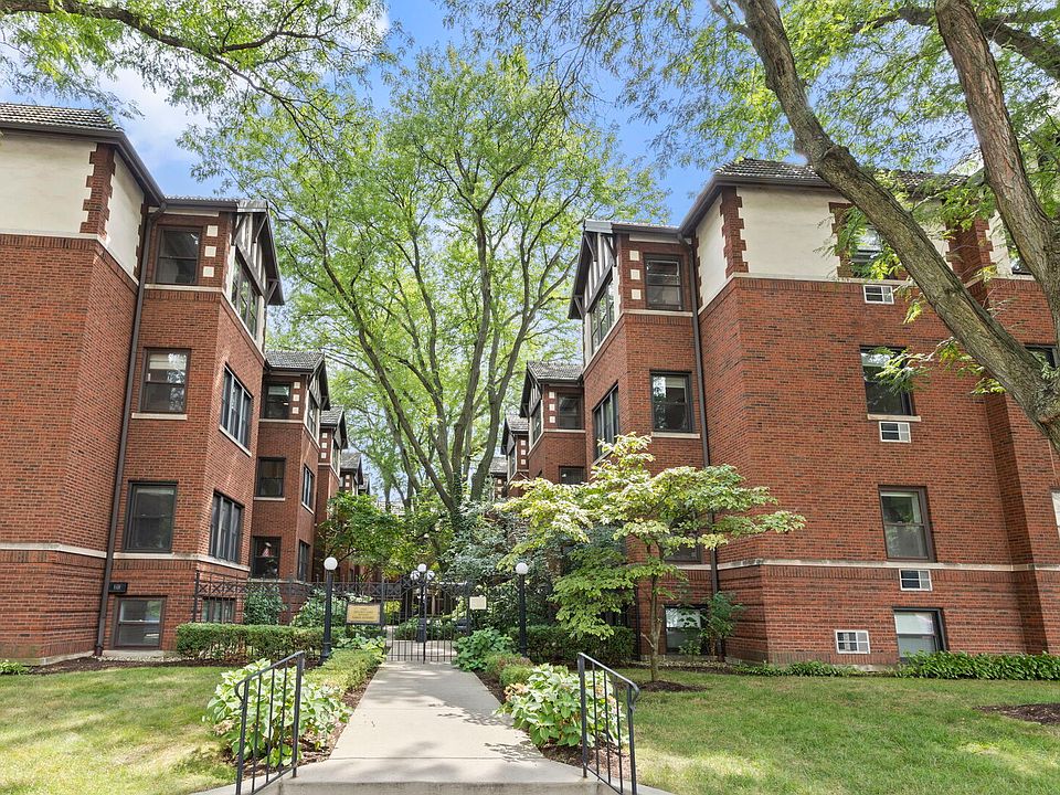 1st image of 821 Lake St APT 2S
