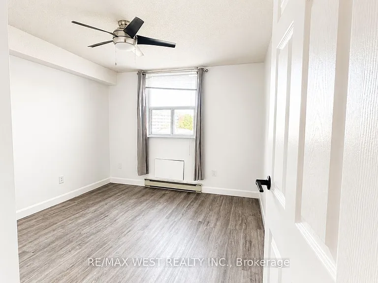 23 Main St #406 — Photo 10
