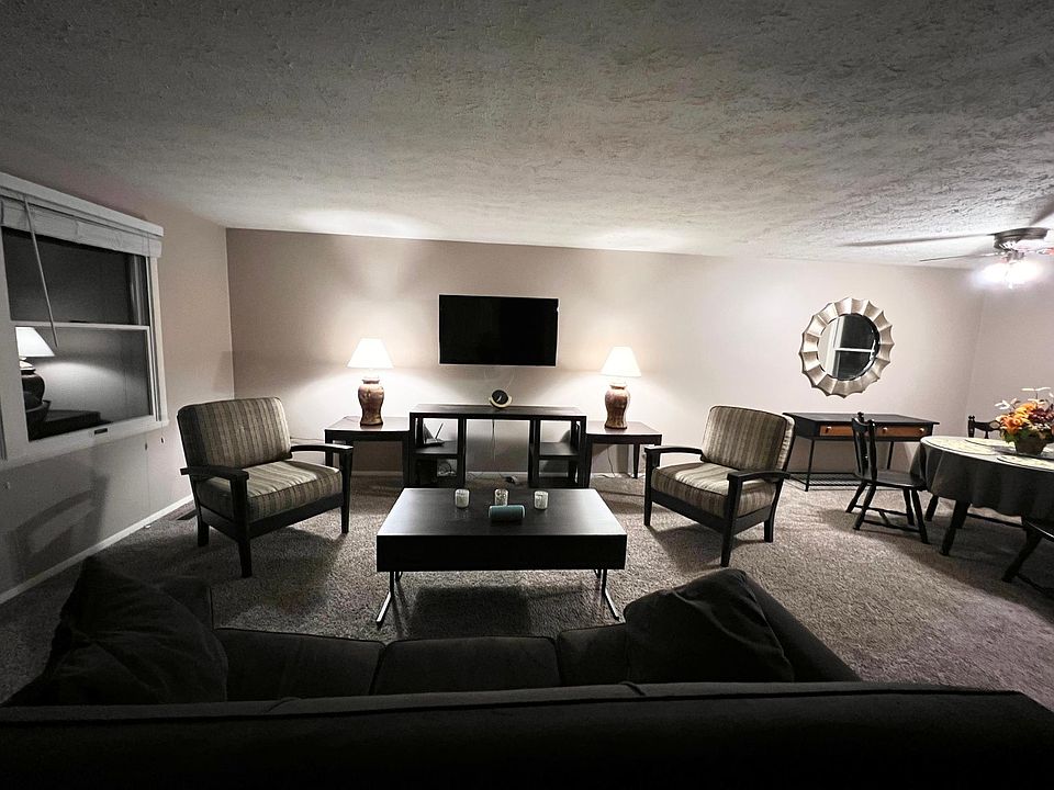 1st image of 5 Buttonbush Ln