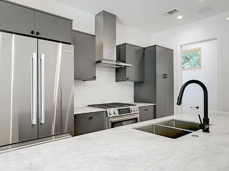 1411 Haskell St #4 — Photo 7