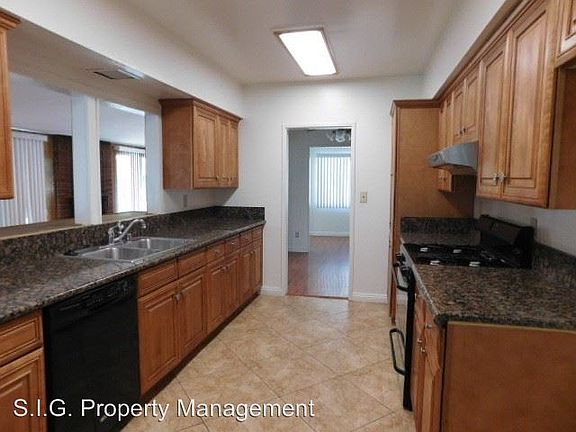 2nd image of 10224 Wheatland Ave