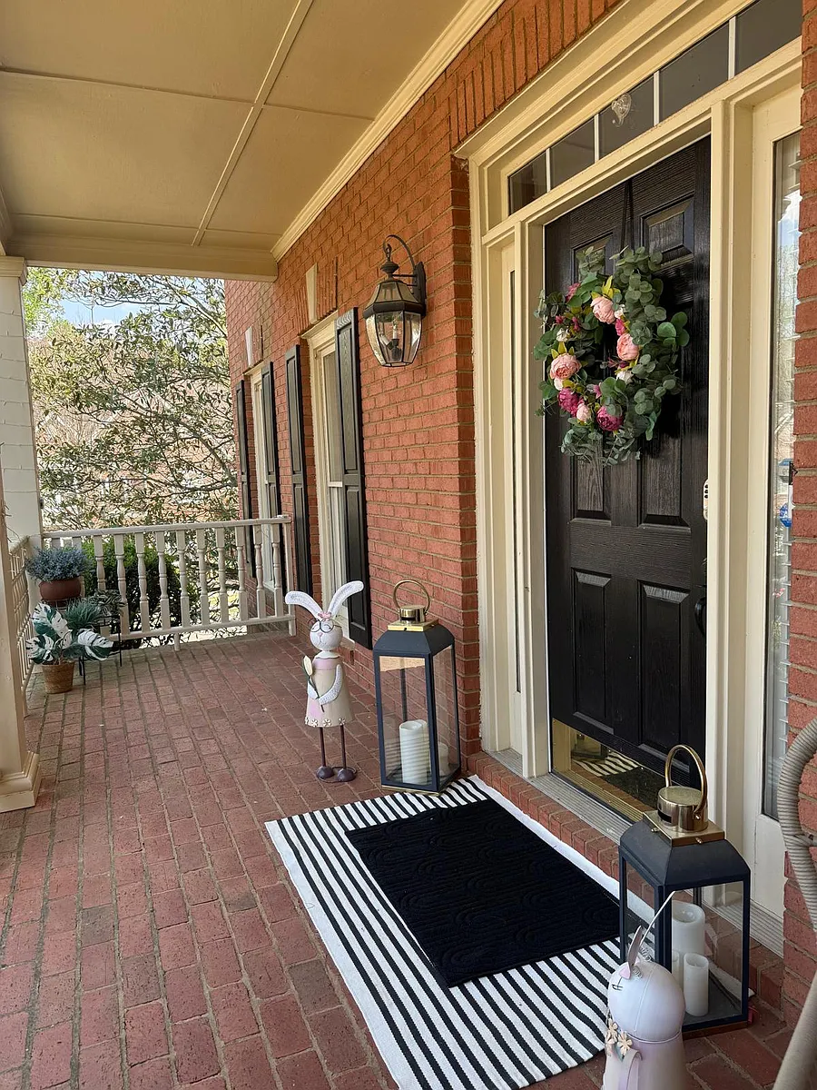 Front Patio - 800 Longstone Lndg