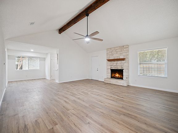 4th image of 2108 Laura Ct