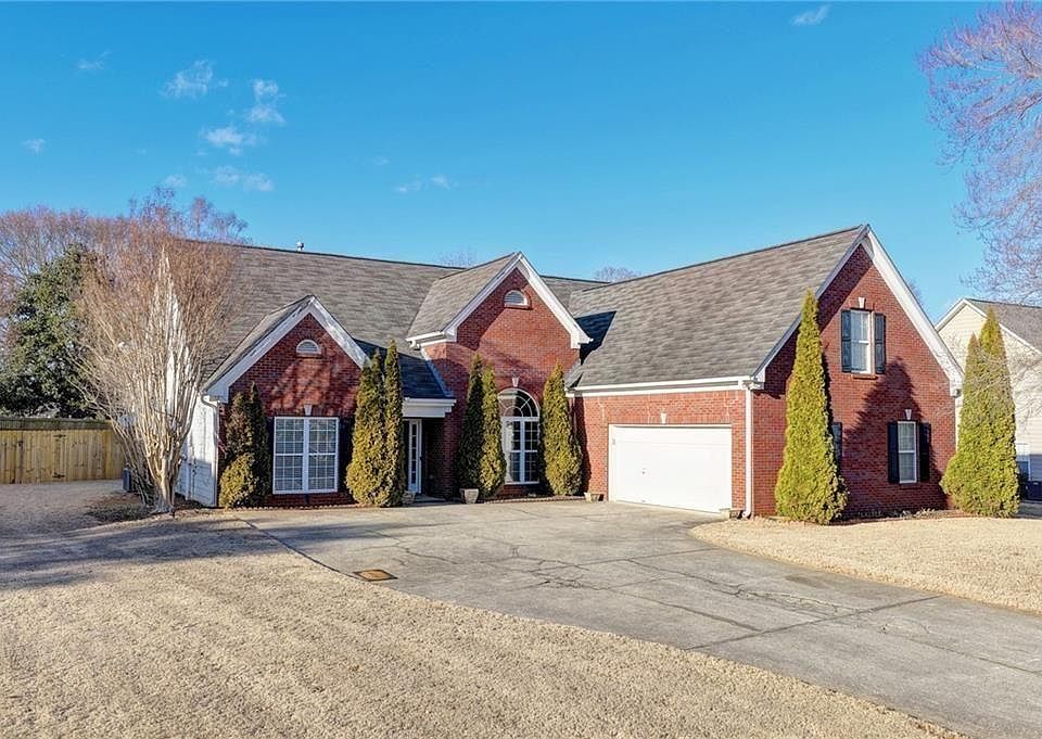 1st image of 8415 Meadowgrove Ln