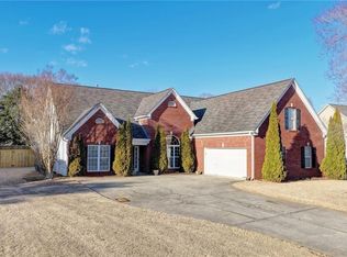 8415 Meadowgrove Ln, Gainesville, GA 30506
