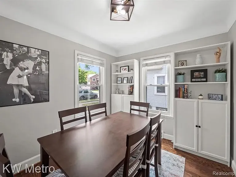 21530 Olmstead St — Photo 8