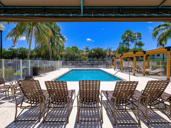 Melrose Apartments, 3200 N Haverhill Rd #A208, West Palm Beach, FL 33417