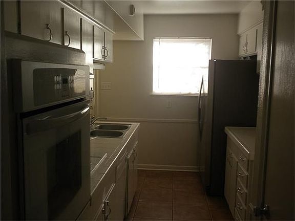4th image of 3626 River Oaks Dr