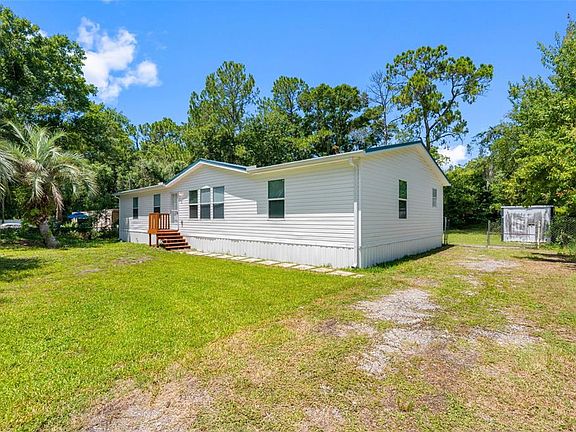 3rd image of 6847 Woodsman Dr