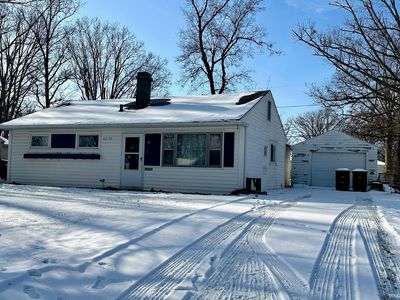 6030 Oakmont Rd, Fort Wayne, IN, 46816