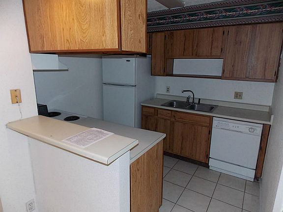 3rd image of 1516 Bay Area Blvd APT F-15
