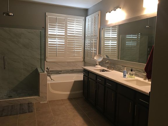 2nd image of 2914 E Mahogany Pl