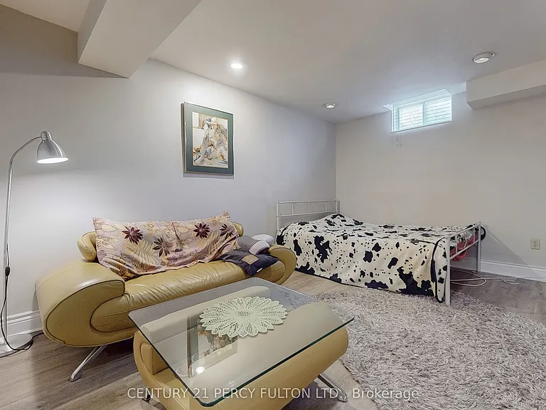 158 Holm Cres #BSMNT — Photo 3