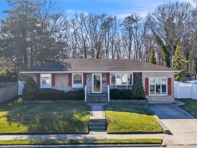 1408 Saint Louis Avenue, Bay Shore, NY, 11706