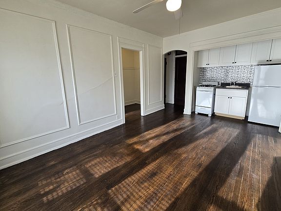 5th image of 4901 N Christiana Ave APT 4