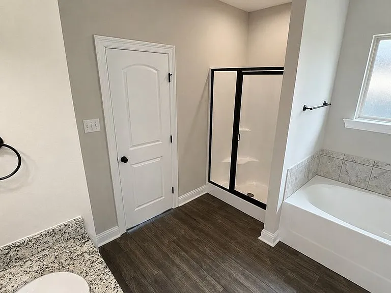 606 Acacia Dr — Photo 5