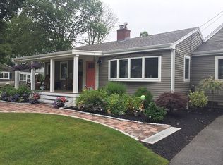 27 Raymond St, Falmouth, MA 02540