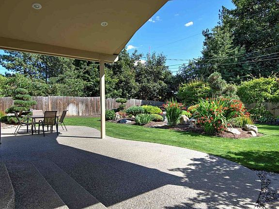 Covered patio