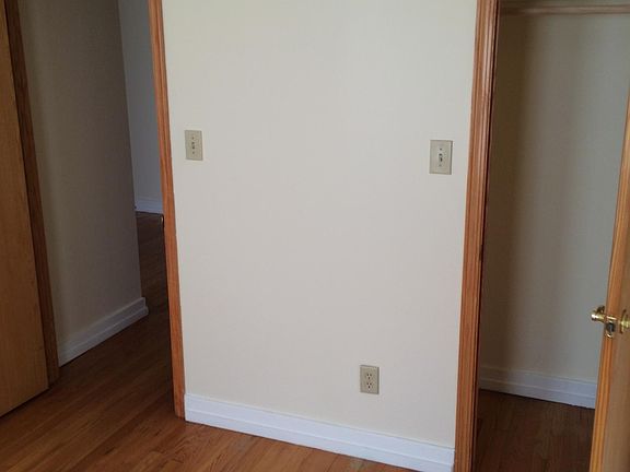 4th image of 4022 W Montrose Ave #2