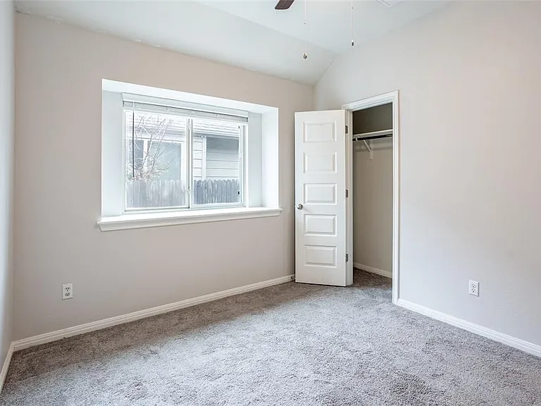 615 Stampede Rd — Photo 23