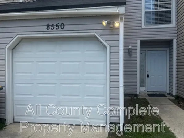 8550 Sturbridge Cir W, Jacksonville, FL 32244