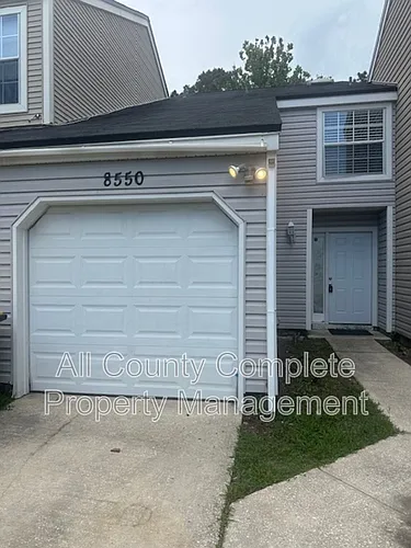 8550 Sturbridge Cir W Photo 1
