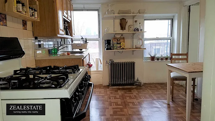 Rented by ZealEstate Group Inc | media 31