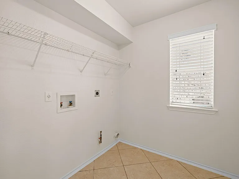 3410 Flowstone Ln — Photo 13