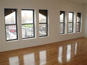 2nd image of 5202 N Broadway St APT 3E