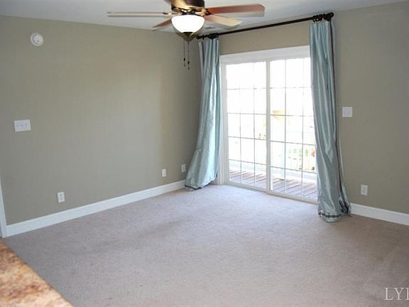 5th image of 205 Capital St Unit 205