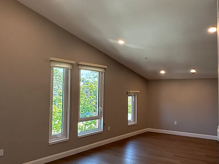 368 Pleasant St #303 — Photo 16