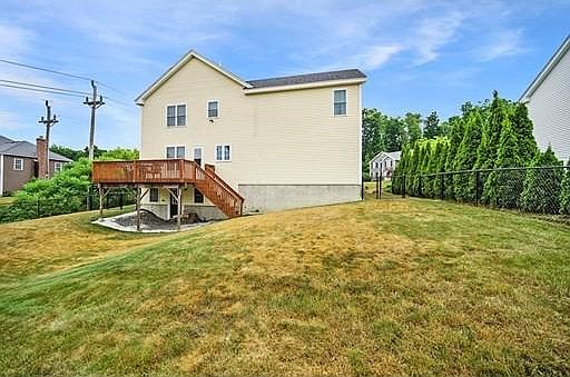 5th image of 105 Blair Dr
