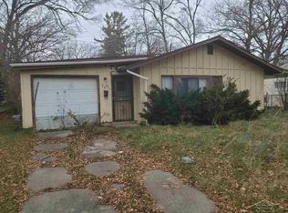 2421 Kensington Dr, Saginaw, MI 48601