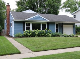 1005 W Pendleton Pl, Mount Prospect, IL 60056