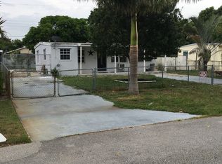 430 Old Spanish Trail Rd, Lake Worth, FL 33462