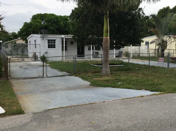 430 Old Spanish Trail Rd, Lake Worth, FL 33462
