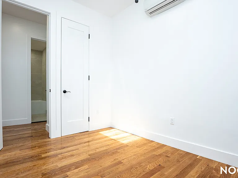 589 Knickerbocker Ave #2 — Photo 9