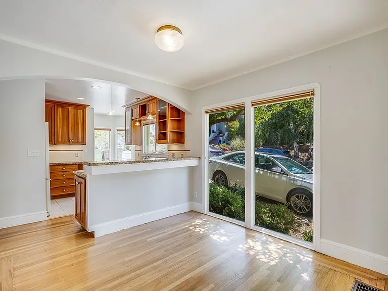 816 Everett Ave — Photo 10