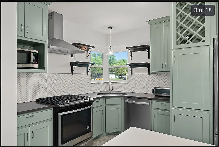 4037 Carolyn Rd — Photo 3