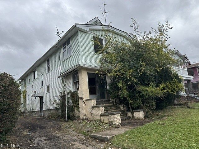 1st image of 3607 E 146th St