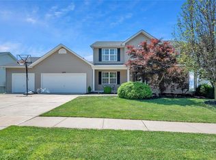 1035 Dardenne Woods Dr, O'Fallon, MO 63368