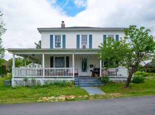 602 1st St, Shenandoah, VA 22849