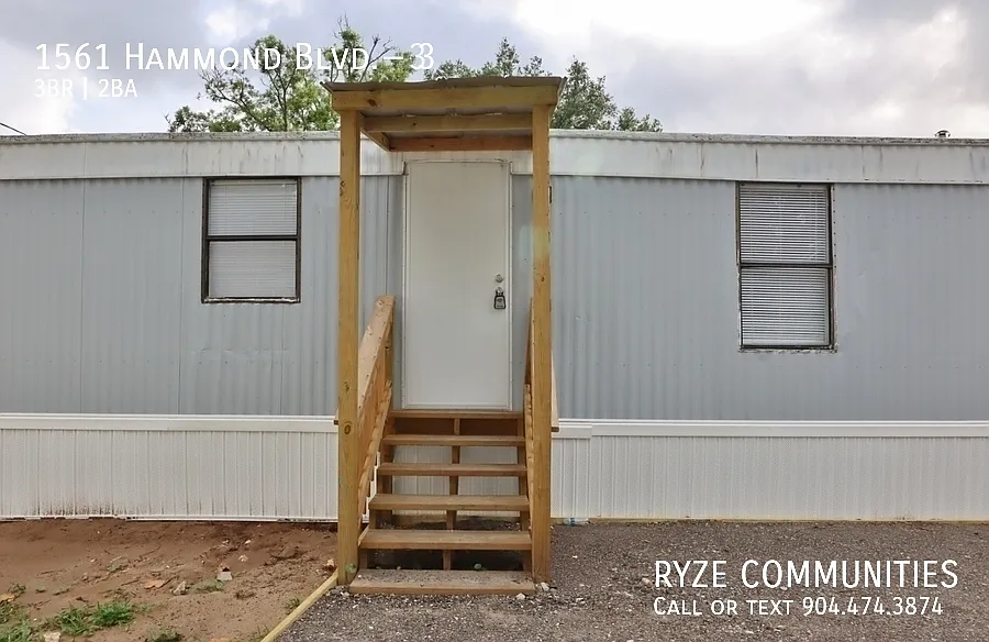 1561 Hammond Blvd - 3 | $1200 | 3 beds, 2 baths — Photo 2