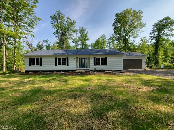 10266 Wye Rd, Chardon, OH 44026