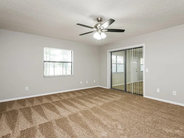 104 Daisy Dr SE — Photo 12